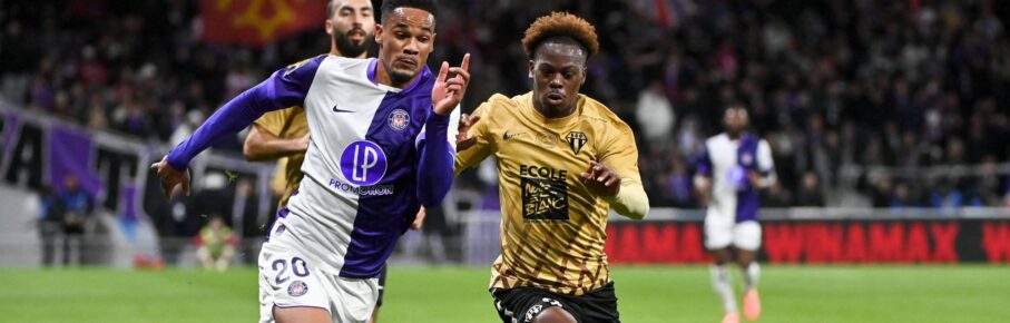 Holt der HSV Jacques Ekomie?