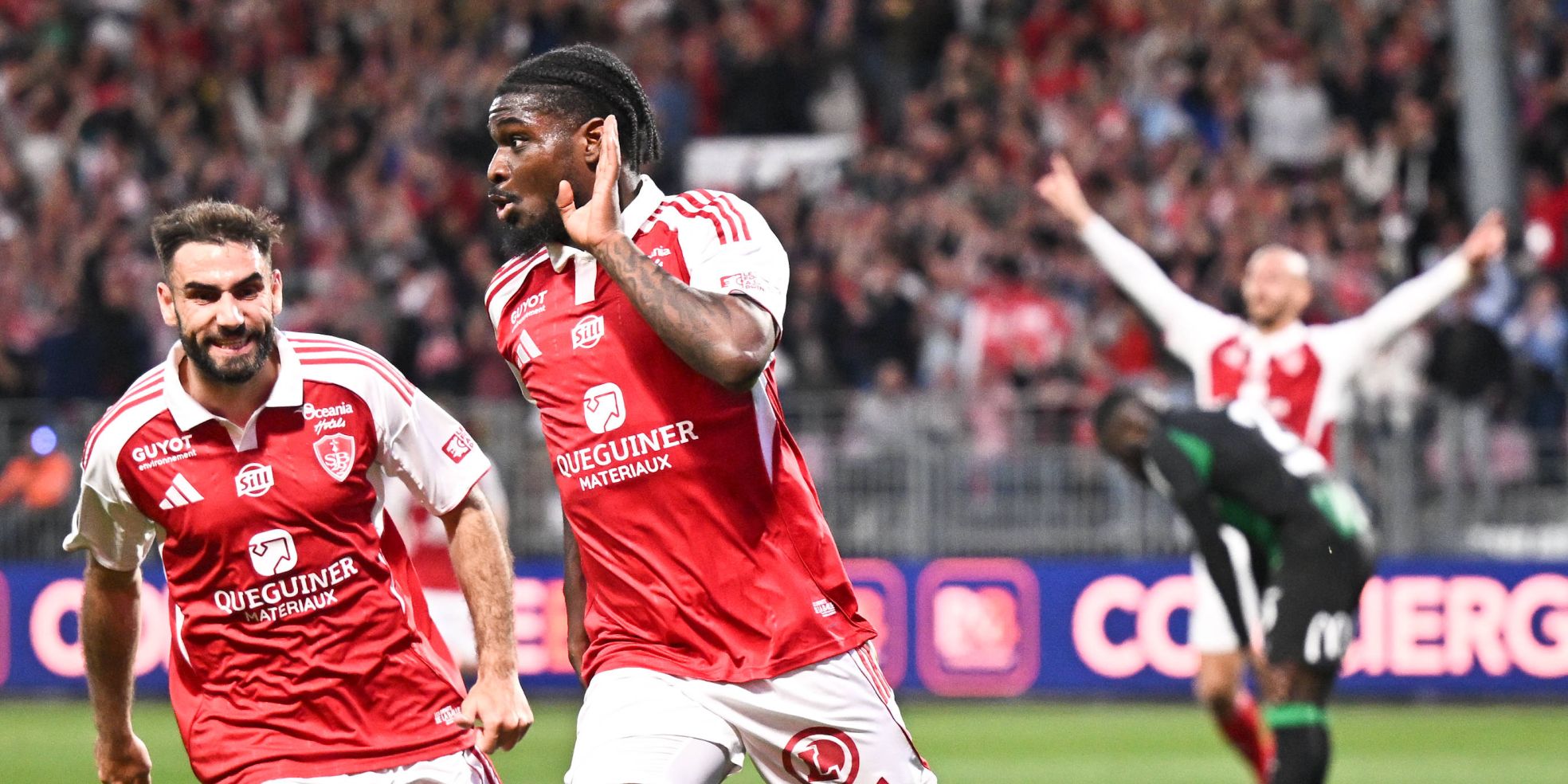 Eric Junior Dina Ebimbe vom FC Schalke 04