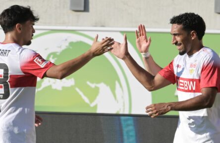 Laurin Ulrich und Tiago Tomas vom VfB Stuttgart