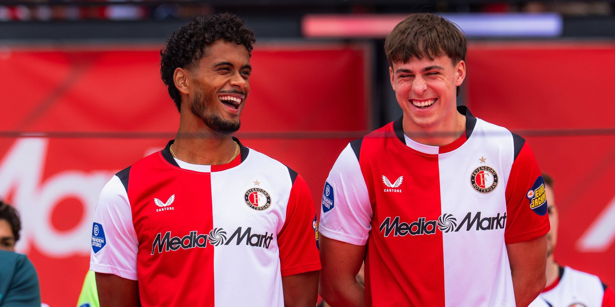VfB Stuttgart: Leo Sauer (r.) kommt von Feyenoord Rotterdam