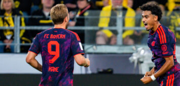 Nathaniel Brown jubelt im Supercup für den FC Bayern in Dortmund