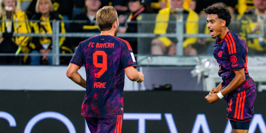 Nathaniel Brown jubelt im Supercup für den FC Bayern in Dortmund