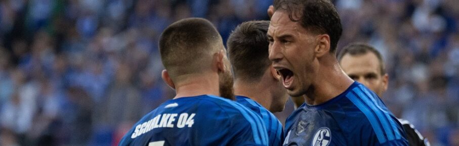 Gelsenkirchen, Germany, 20.09.26, Hasan Kurucay FC Schalke 04 und Nikola Katic FC Schalke 04 waehrend des Spiels der 1. Bundesliga zwischen FC Schalke 04 - SV Elversberg in der Veltins Arena in Gelsenkirchen. Photo by Joachim Bywaletz / DFB / DFL REGULATIONS PROHIBIT ANY USE OF PHOTOGRAPHS AS IMAGE SEQUENCES AND/OR QUASI-VIDEO. *** Gelsenkirchen, Germany, September 26, 2020, Hasan Kurucay of FC Schalke 04 and Nikola Katic of FC Schalke 04 during the Bundesliga 1 match between FC Schalke 04 and SV Elversberg at the Veltins Arena in Gelsenkirchen. Photo by Joachim Bywaletz. DFB and DFL regulations prohibit any use of photographsOGRAPHS AS IMAGE SEQUENCES AND/OR QUASI-VIDEO Copyright: JoachimxBywaletz/xJB-Sportfoto