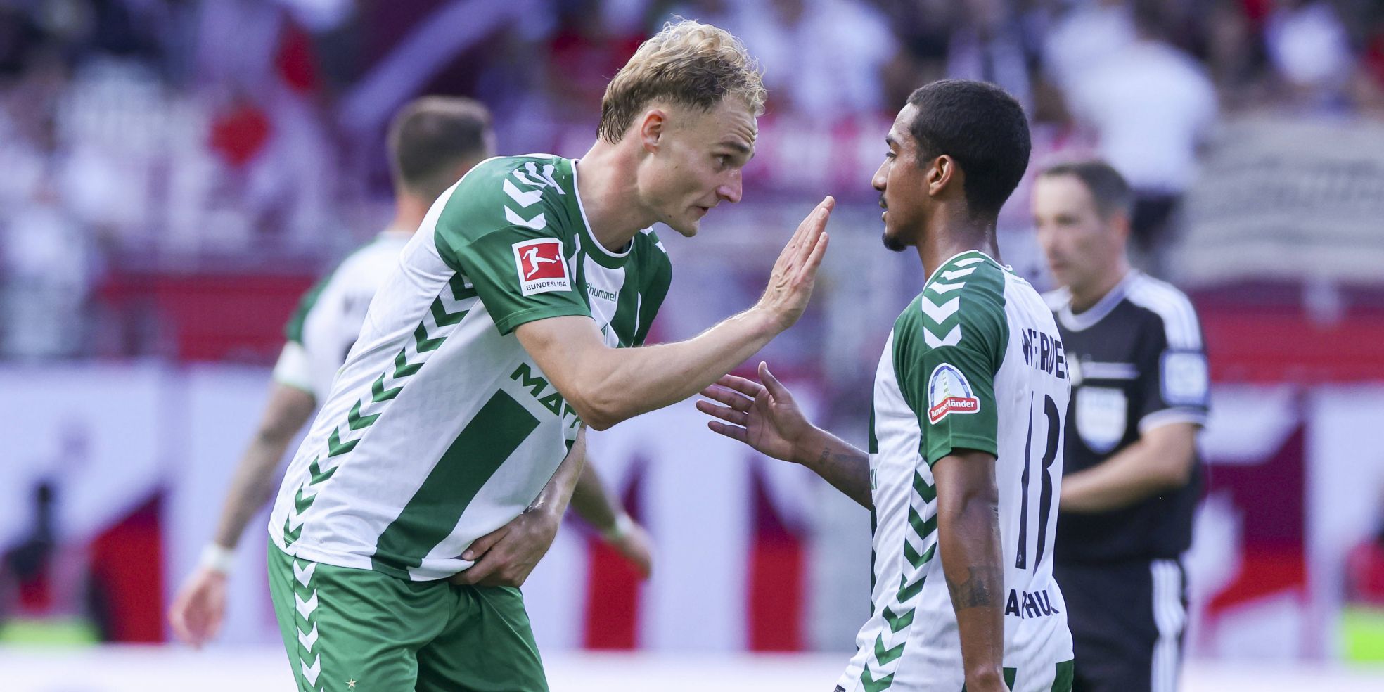 Amos Pieper und Arthur vom SV Werder Bremen