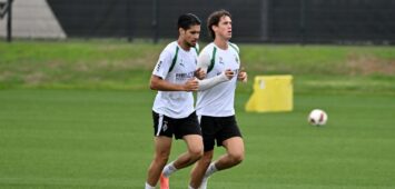 Kevin Diks und Philipp Sander von Borussia Mönchengladbach