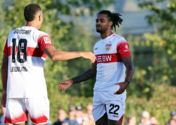 Lorenz Assignon ist beim VfB Stuttgart wieder dabei