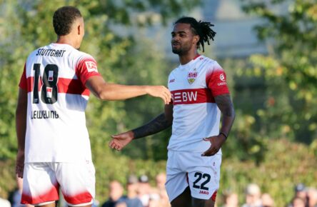 Lorenz Assignon ist beim VfB Stuttgart wieder dabei