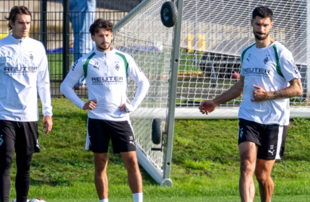 Nicolas Kühn (mittig) könnte Gladbach bereits am Wochenende