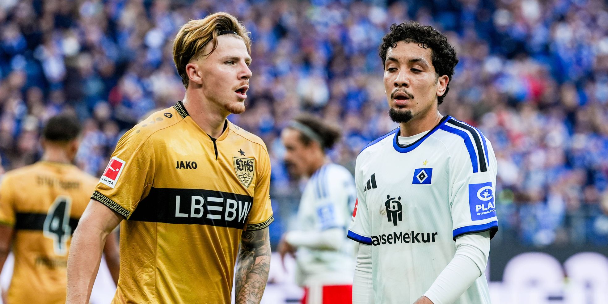 Bilal Nadir vom HSV und Finn Jeltsch vom VfB Stuttgart
