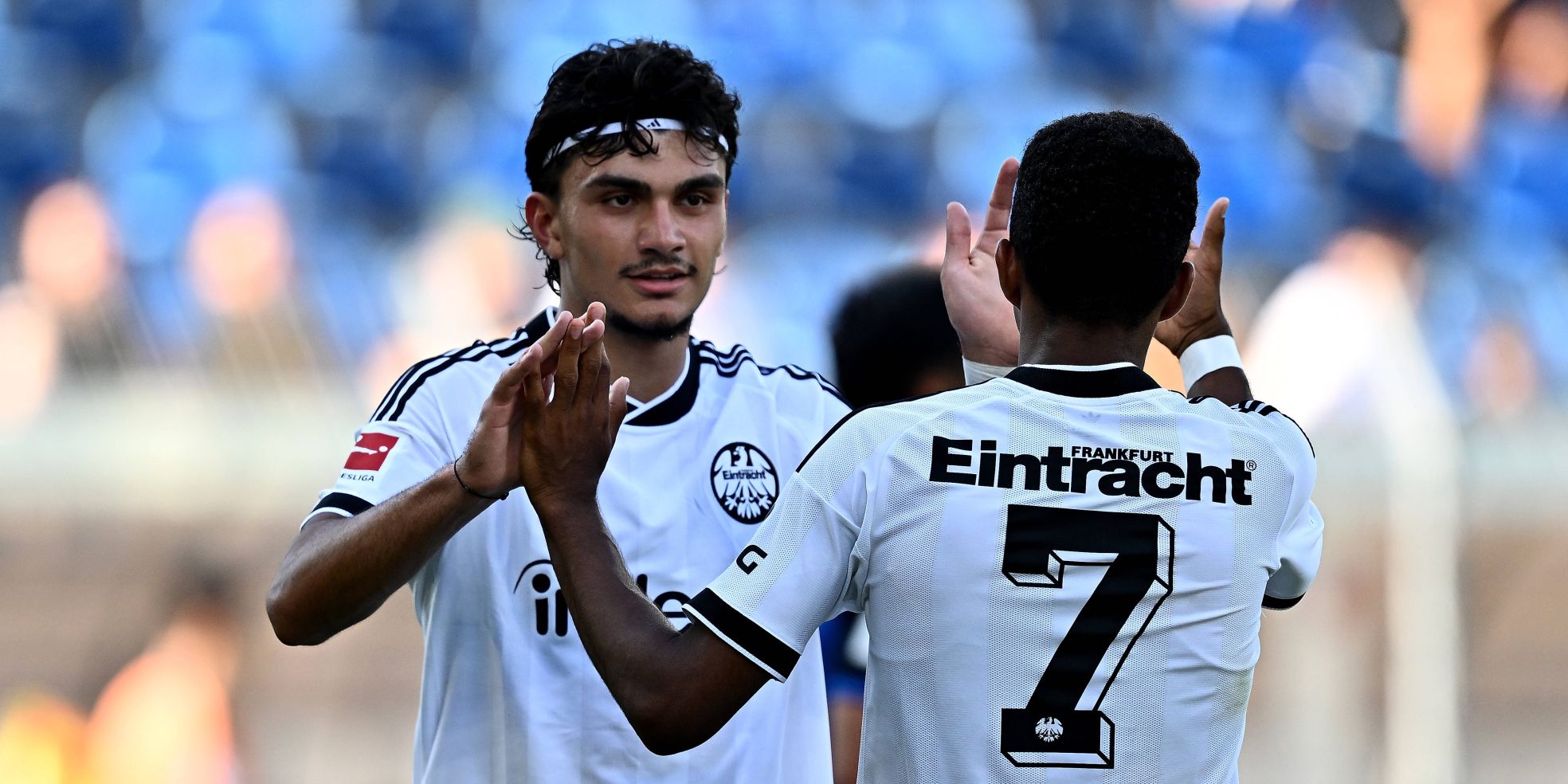 Can Uzun und Ansgar Knauff von Eintracht Frankfurt