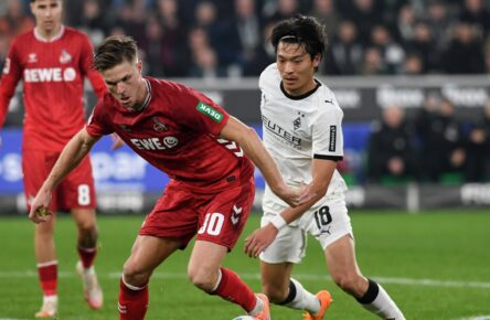 Marius Bülter vom 1. FC Köln und Shuto Machino von Borussia Mönchengladbach