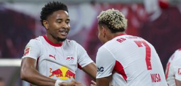 Christopher Nkunku und Antonio Nusa von RB Leipzig